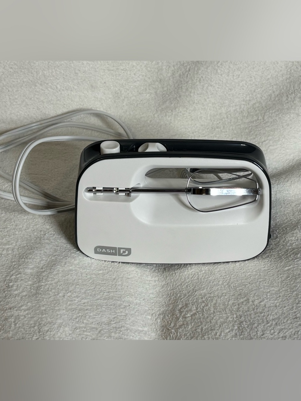 Ash Dash Hand Mixer in White and Gray